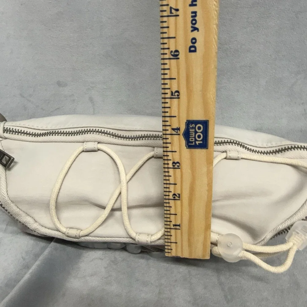 Dolls Kill Darker Wavs Belt Bag Unisex Medium Quilted Travel Fanny Pack Y2K